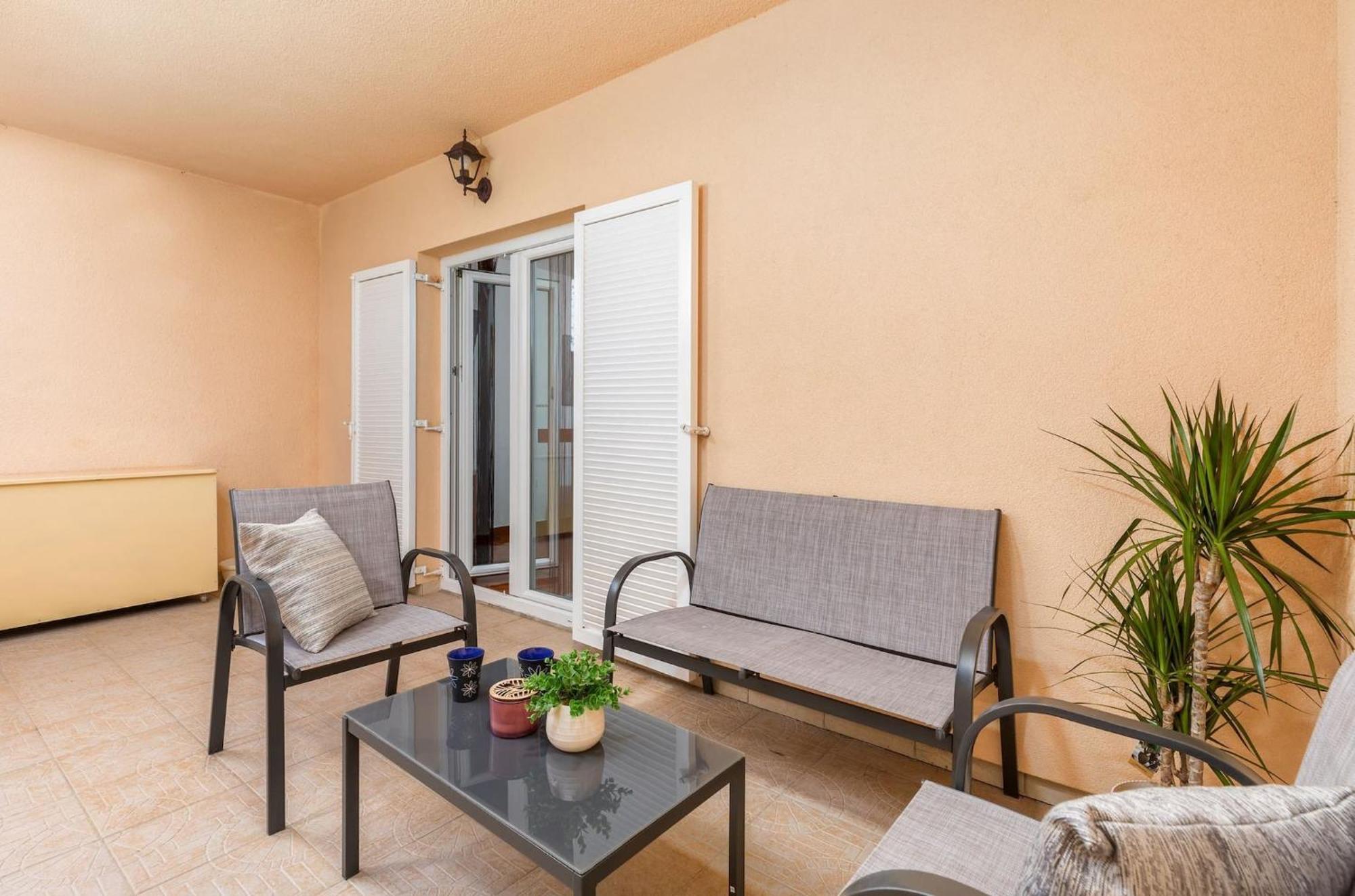 Apartment Buneta With Relaxing Outdoor Area Liznjan Exterior photo